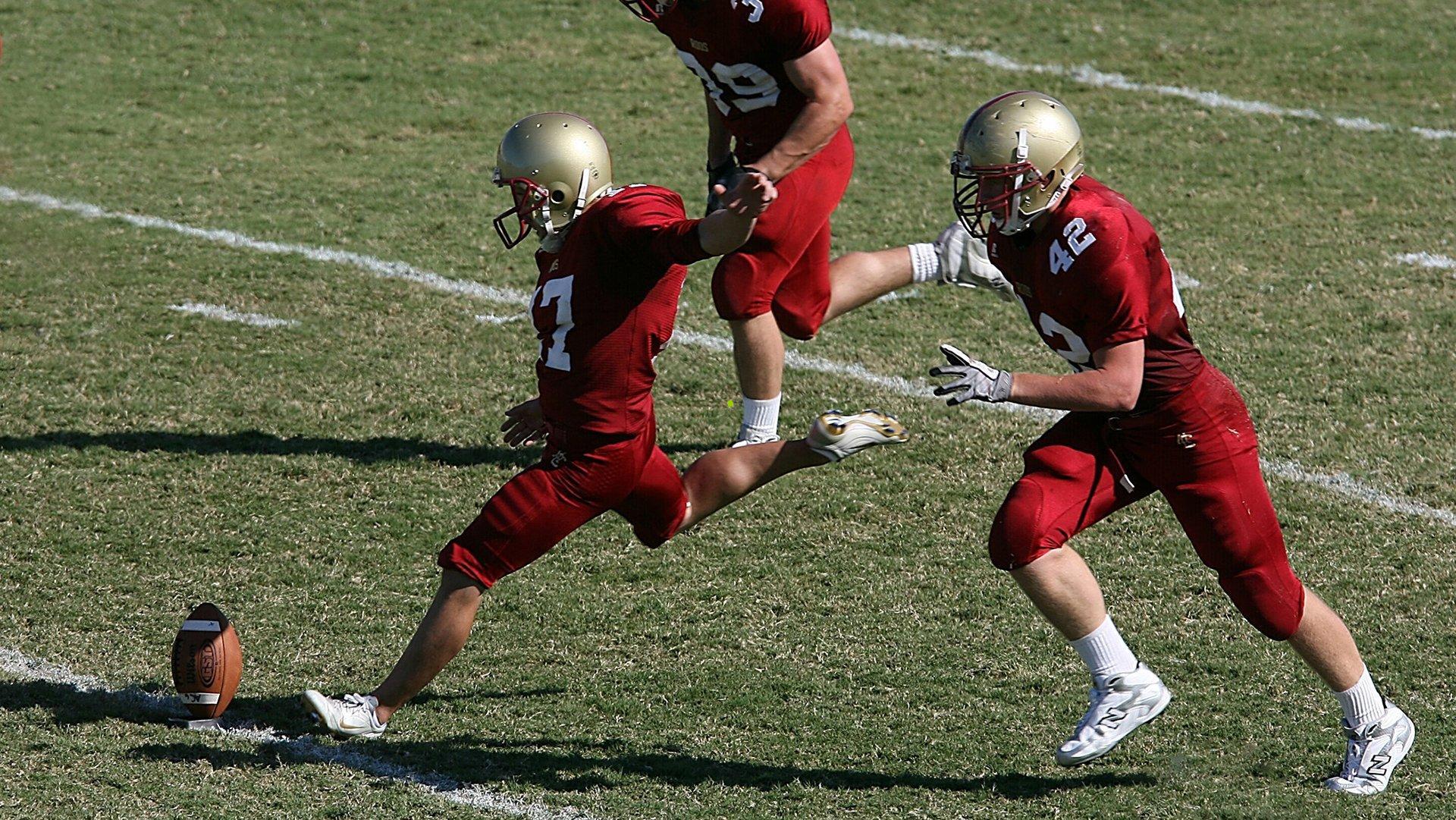 国安老板周金辉训练场探班，强调稳定发展，矢志联赛争冠